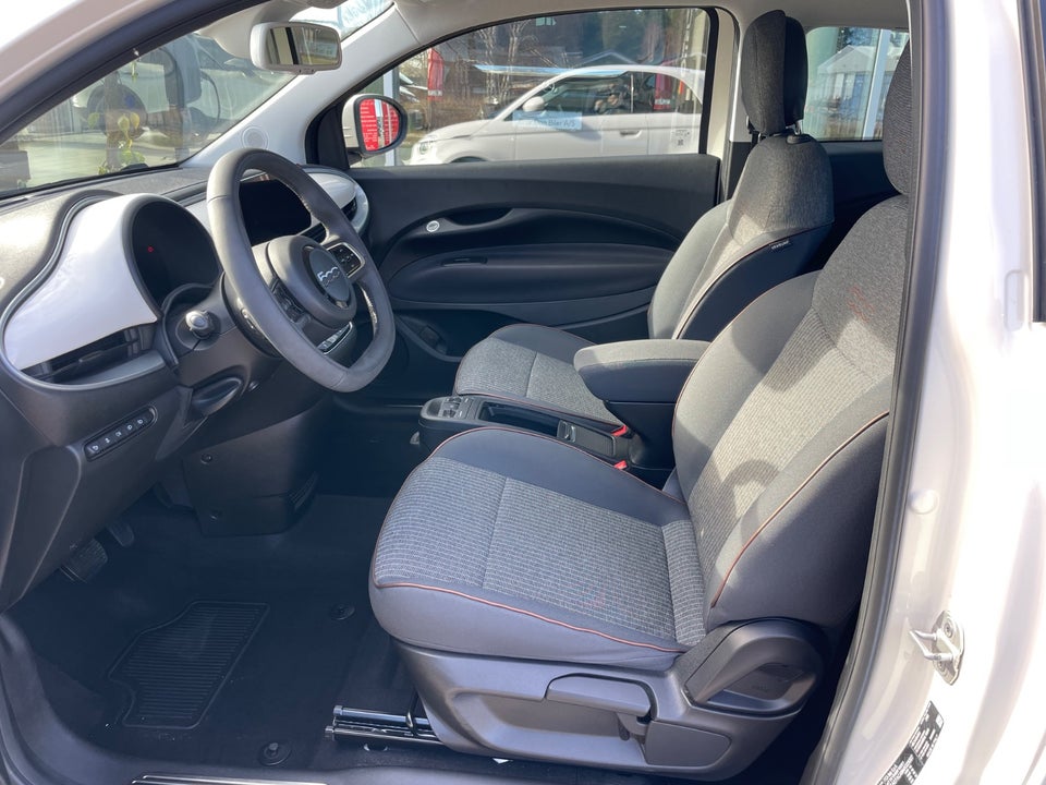 Fiat 500e 42 Icon 3d