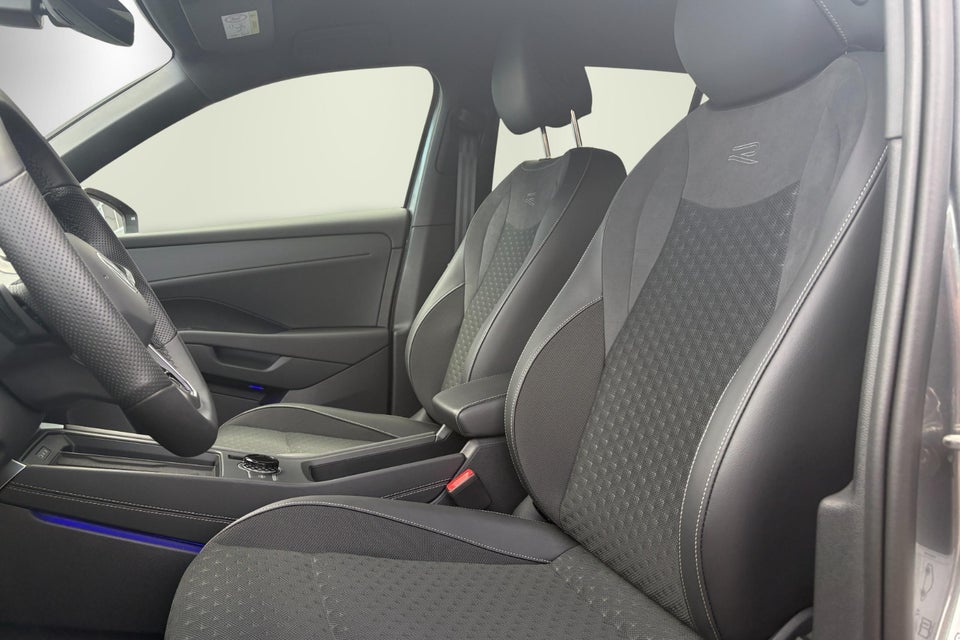 VW T-Roc 1,5 eTSi 150 R-line DSG 5d