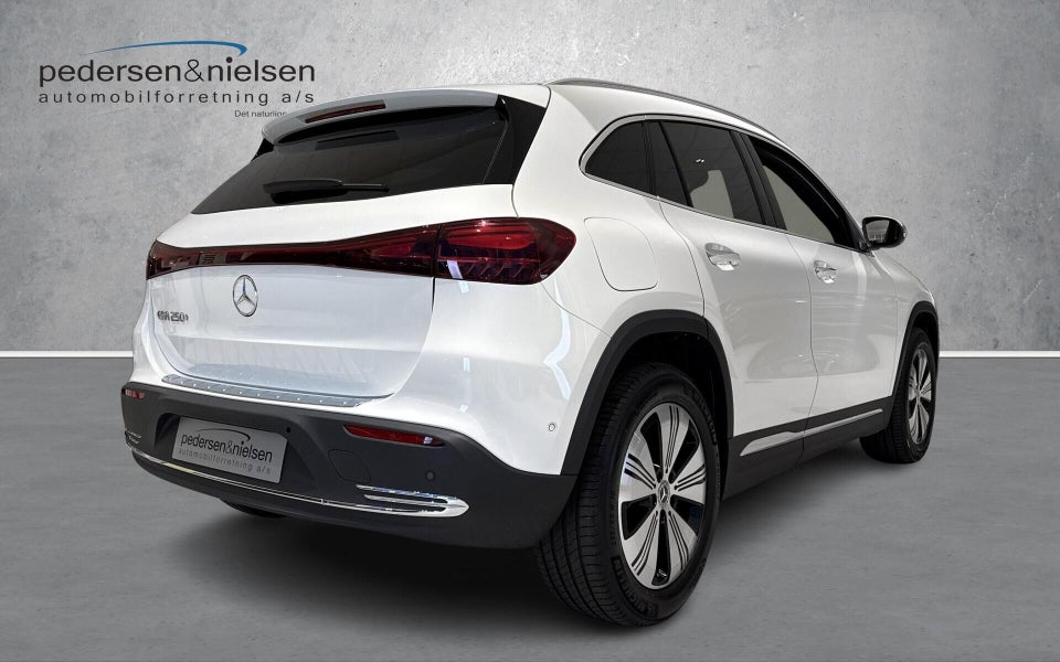 Mercedes EQA250+ Progressive 5d