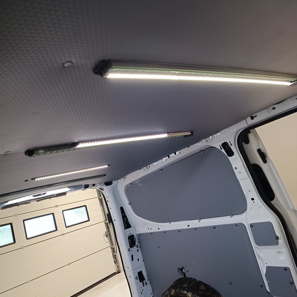 Ford Transit Custom 300 L2 2,0 EcoBlue Trend