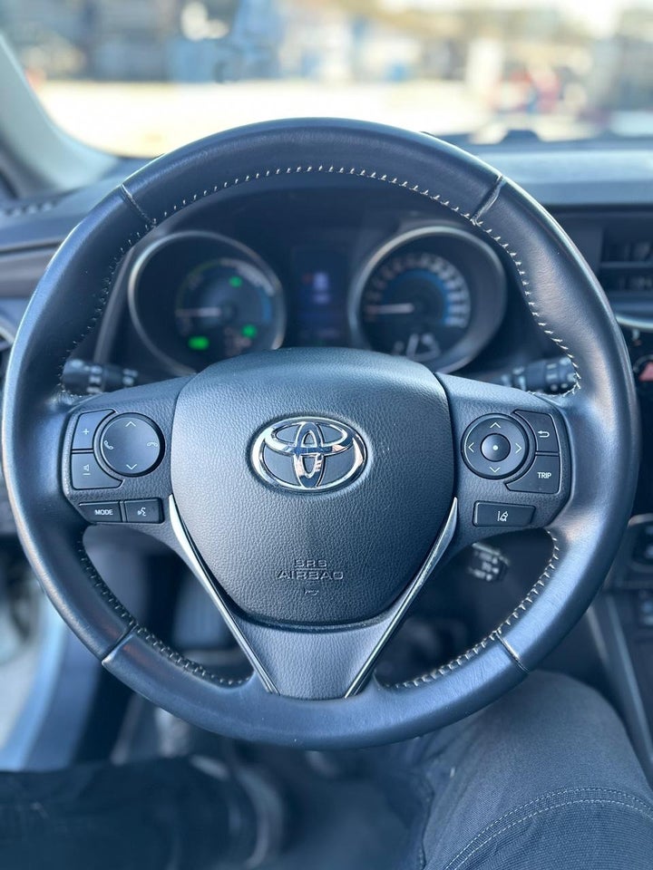 Toyota Auris 1,8 Hybrid H2 Comfort Touring Sports CVT 5d