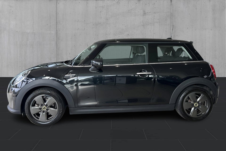 MINI Cooper SE Essential 3d