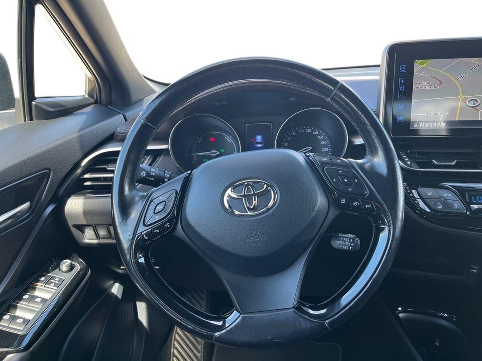 Toyota C-HR 1,8 Hybrid C-HIC CVT 5d