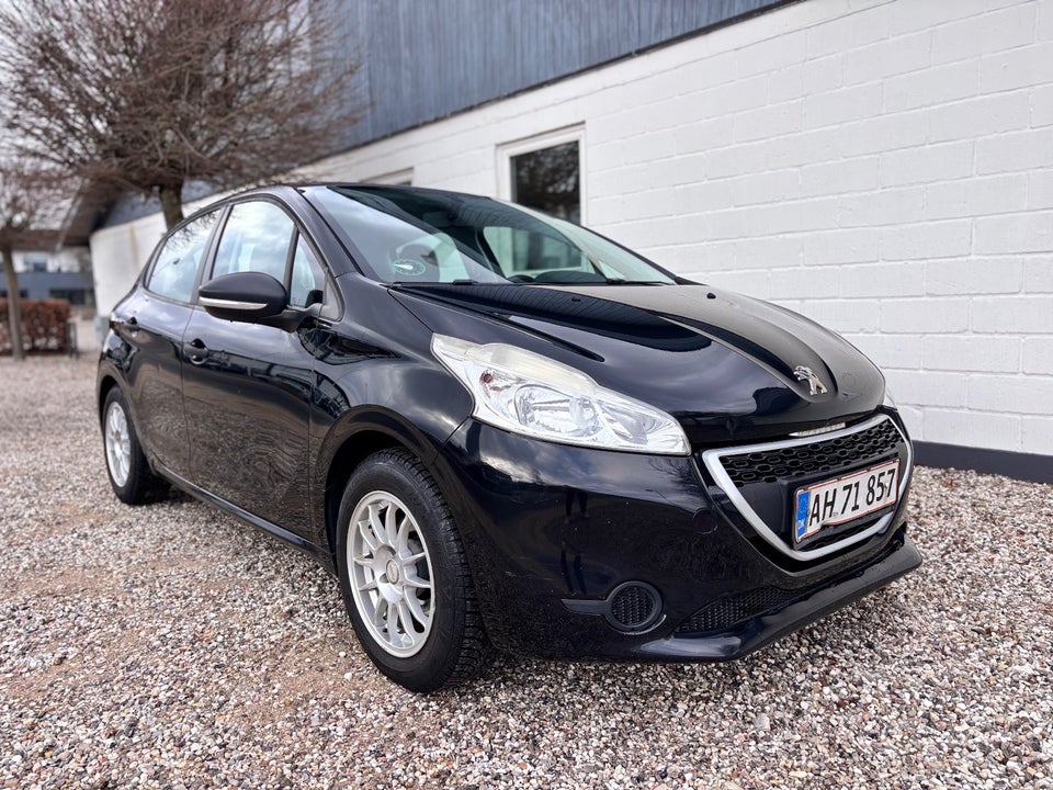 Peugeot 208 1,0 VTi Access 5d