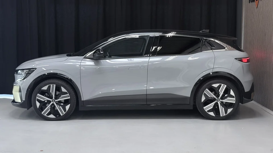 Renault Megane E-Tech 60 Iconic 5d