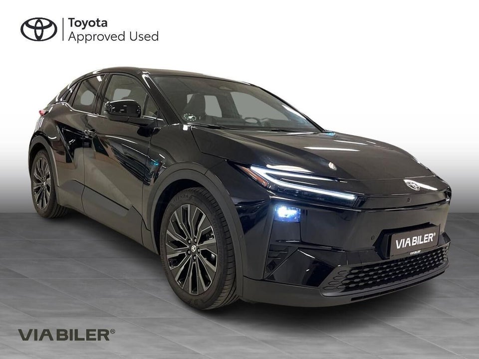 Toyota C-HR+ 77 Executive AWD 5d