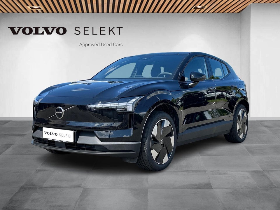 Volvo EX30 Extended Range Plus 5d