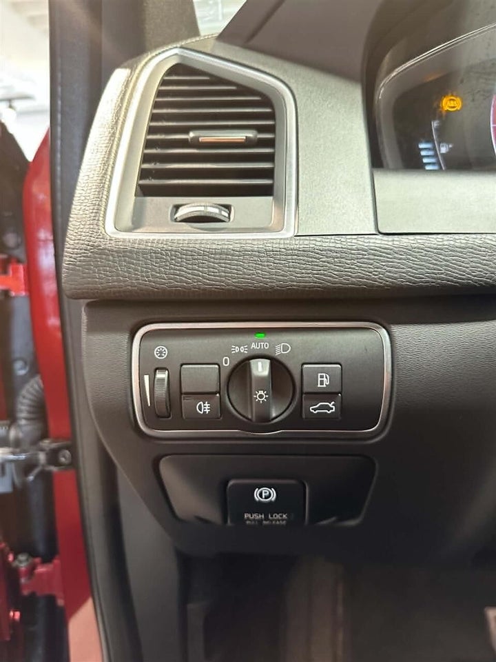 Volvo XC60 2,0 T5 245 Summum aut. 5d