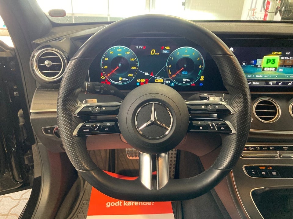 Mercedes E300 de 2,0 AMG Line stc. aut. 5d