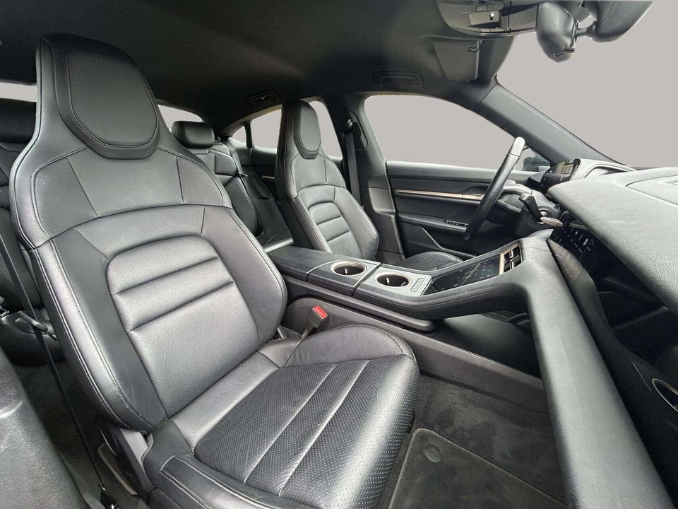 Porsche Taycan 4d