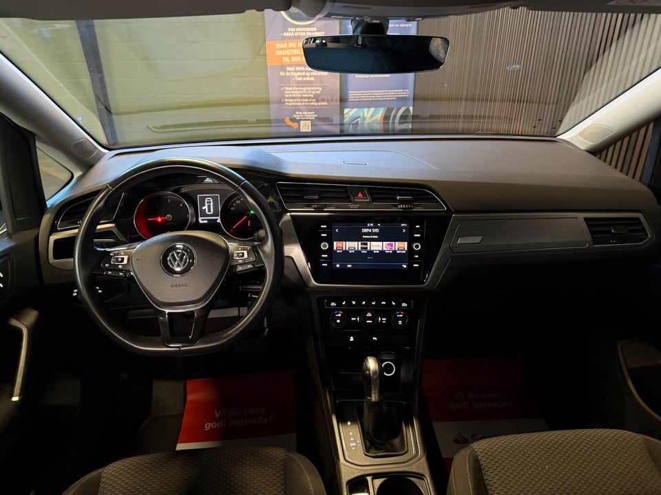 VW Touran 1,6 TDi 115 Comfortline Connect DSG 7prs 5d