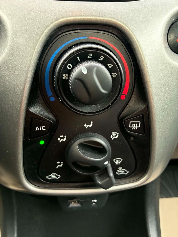 Citroën C1 1,0 e-VTi Shine 5d