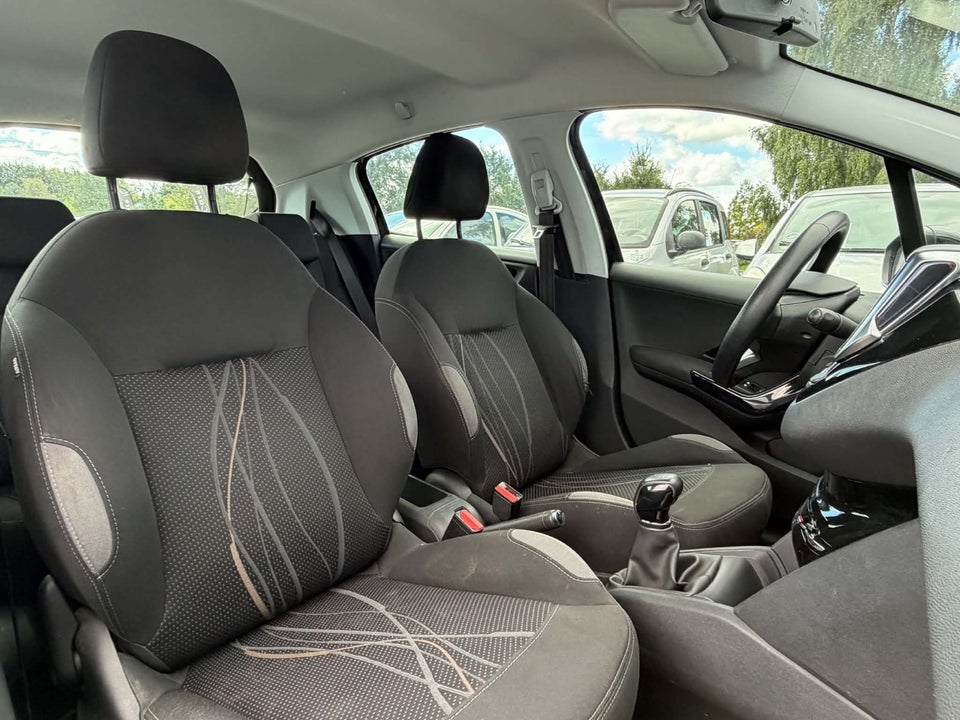 Peugeot 208 1,2 VTi Active 5d