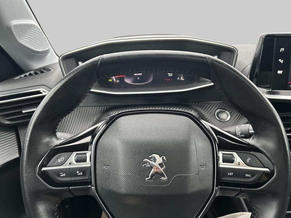 Peugeot 208 1,2 PureTech 100 Allure Sky 5d