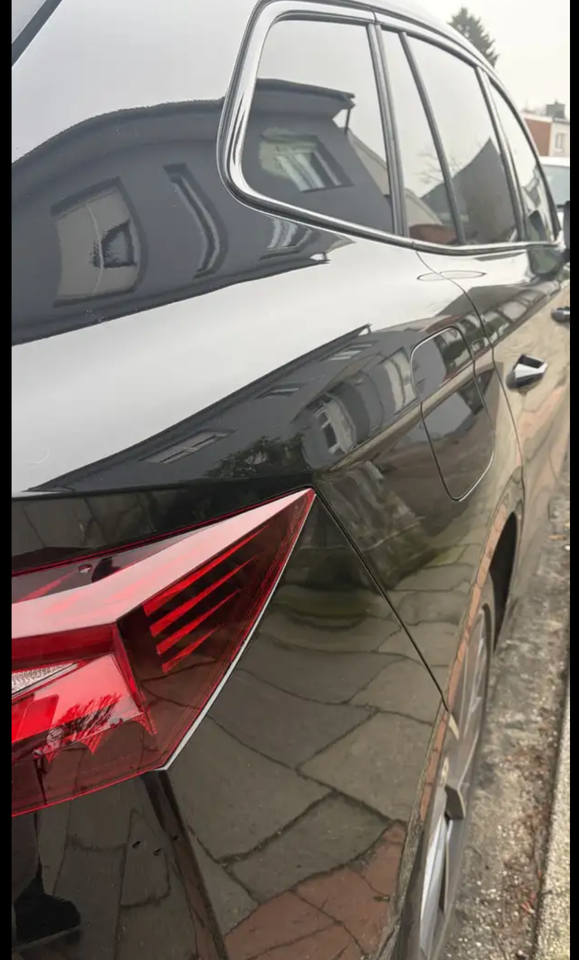 Skoda Enyaq 60 iV Sportline Maxx 5d