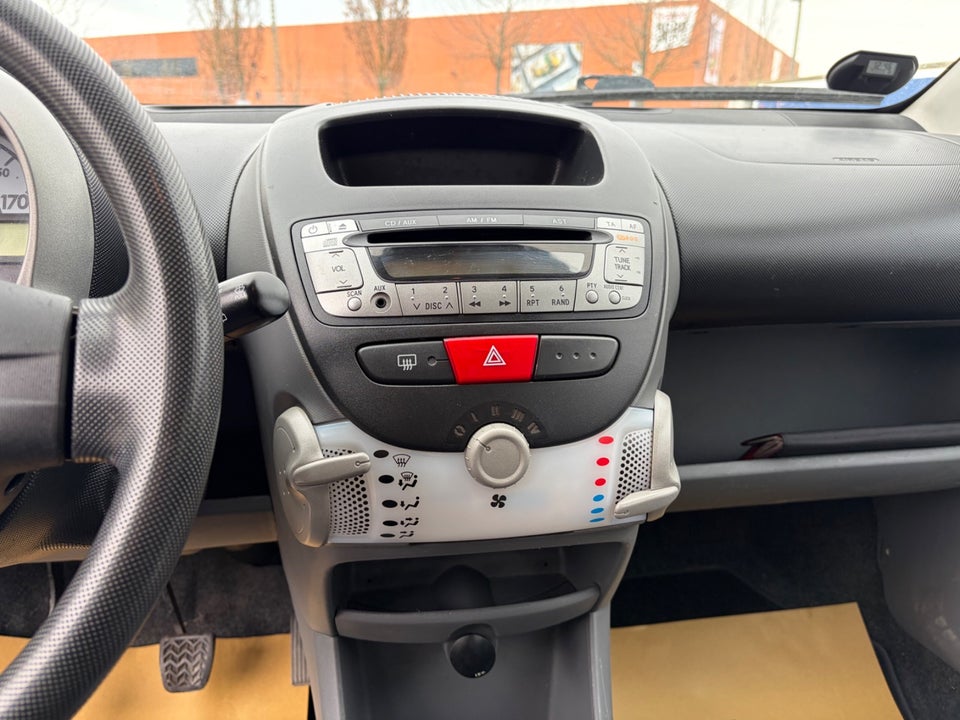 Citroën C1 1,0i  5d