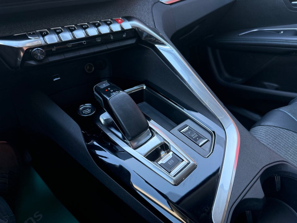 Peugeot 3008 1,6 Hybrid Allure Pack EAT8 5d