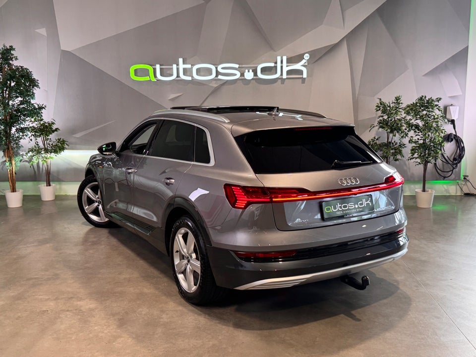 Audi e-tron 55 quattro 5d