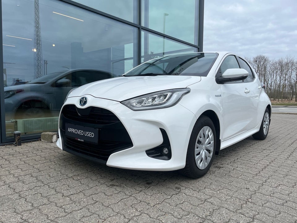 Toyota Yaris 1,5 Hybrid H3 Vision e-CVT 5d