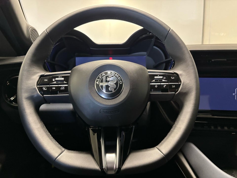 Alfa Romeo Junior Elettrica Core 5d