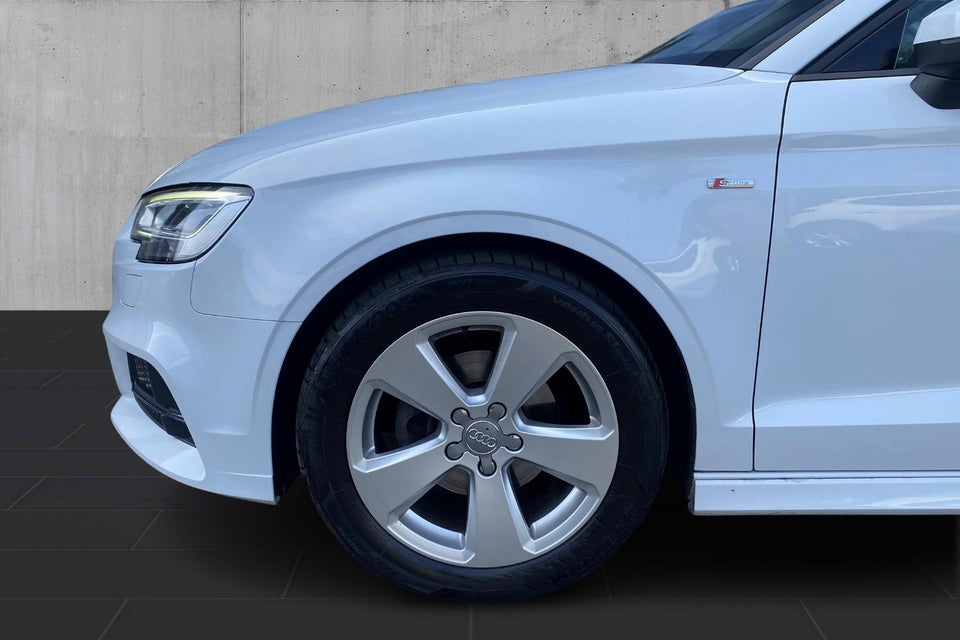 Audi A3 35 TFSi Sport Limited S-tr. 4d