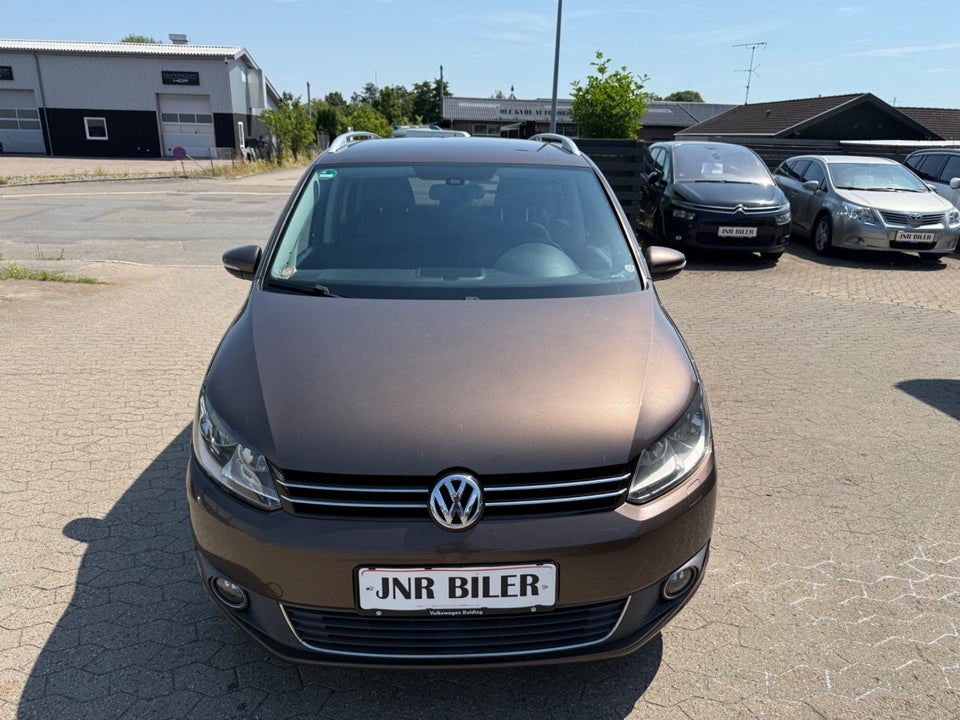 VW Touran 2,0 TDi 140 Comfortline DSG BMT 7prs 5d