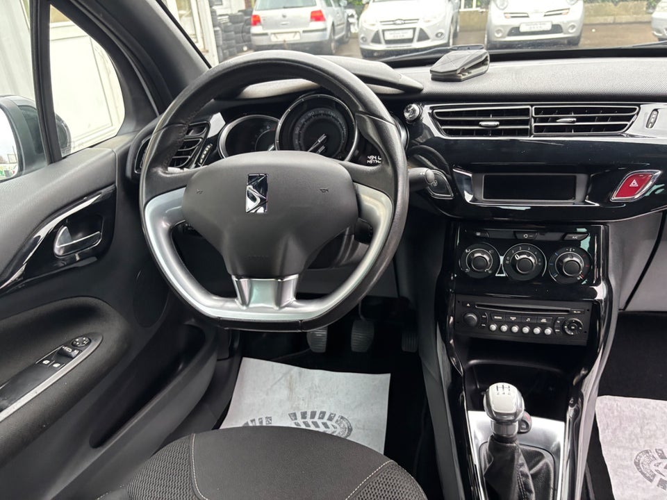 Citroën DS3 1,2 PureTech 82 Style Cabrio 2d