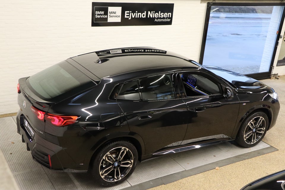 BMW iX2 eDrive20 M-Sport 5d