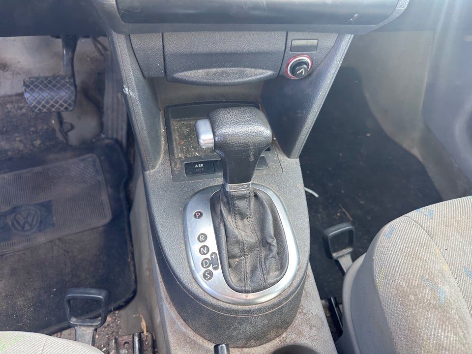 VW Caddy 1,9 TDi DSG 4d