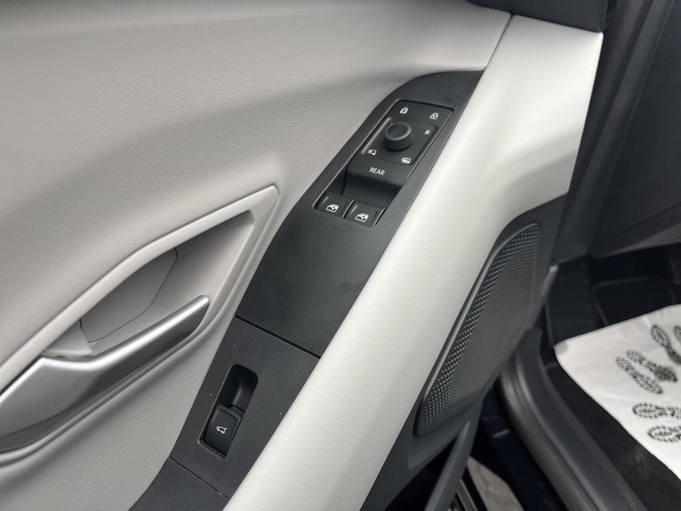 Ford Capri 77 Select Extended Range 5d