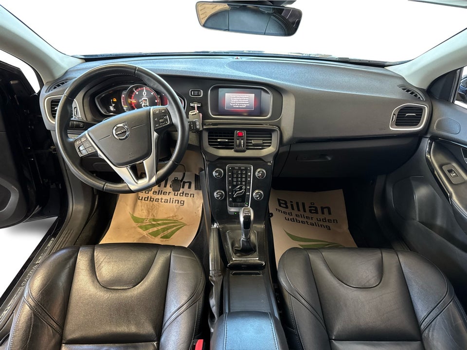 Volvo V40 2,0 D3 150 Momentum 5d