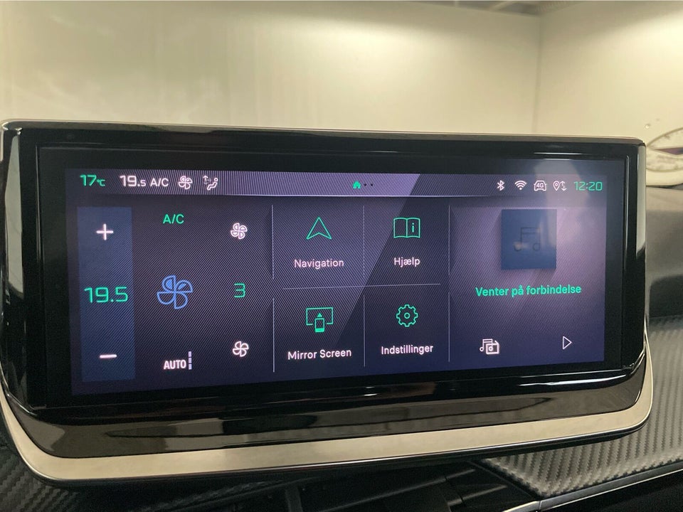 Peugeot 2008 1,2 PureTech 130 First Selection EAT8 5d