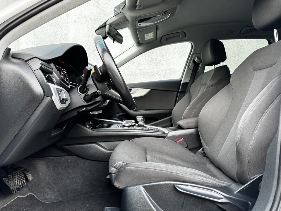 Audi A4 2,0 TDi 150 Avant S-tr. 5d