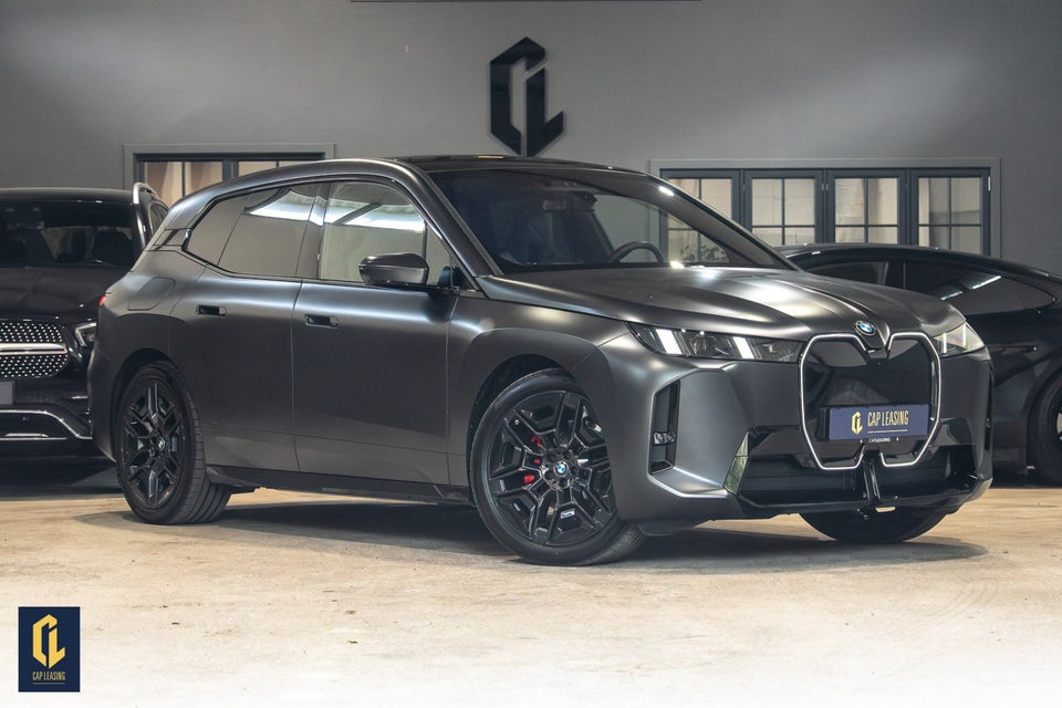 BMW iX xDrive60 Supercharged 5d