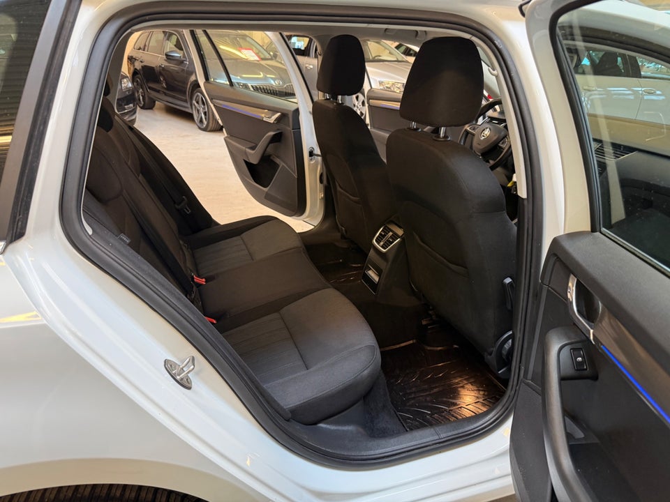 Skoda Octavia 1,8 TSi 180 Style Combi DSG 5d