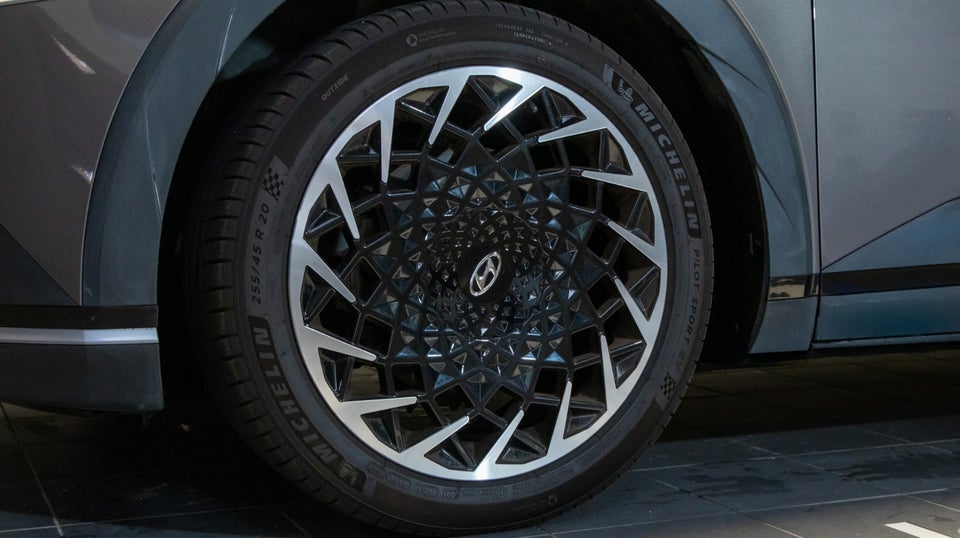 Hyundai Ioniq 5 73 Essential 5d