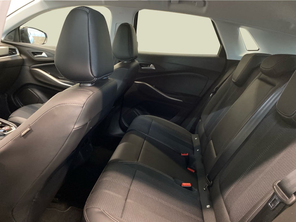 Opel Grandland 1,6 Hybrid Ultimate aut. 5d