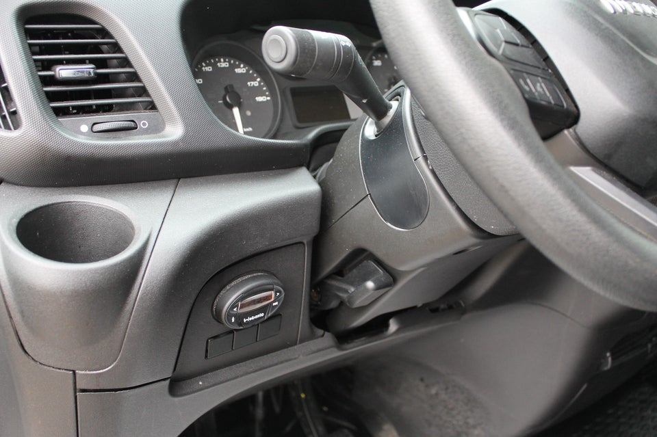 Iveco Daily 2,3 35S14 Alukasse m/lift