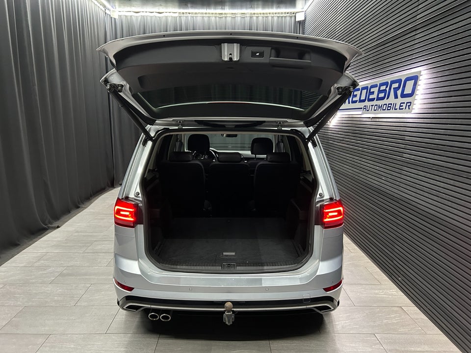 VW Touran 2,0 TDi 190 R-line DSG 5d