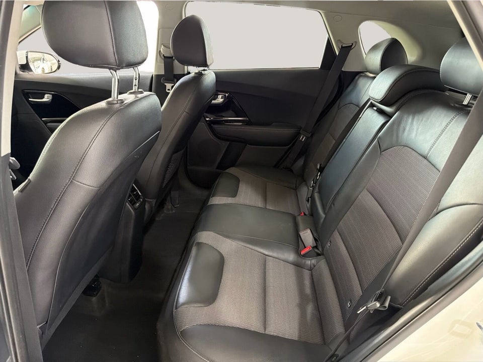 Kia Niro 1,6 PHEV Advance DCT 5d