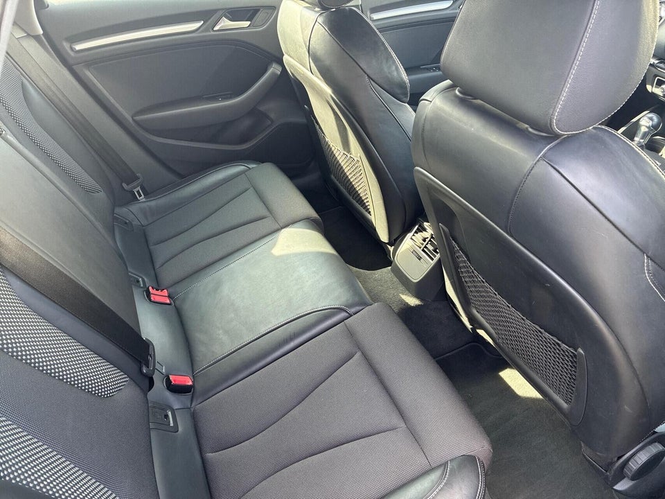 Audi A3 1,4 e-tron Sportback S-tr. 5d