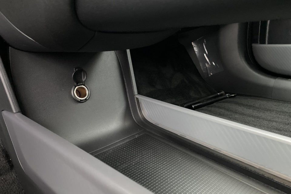 Hyundai Ioniq 6 77 Essential 4d