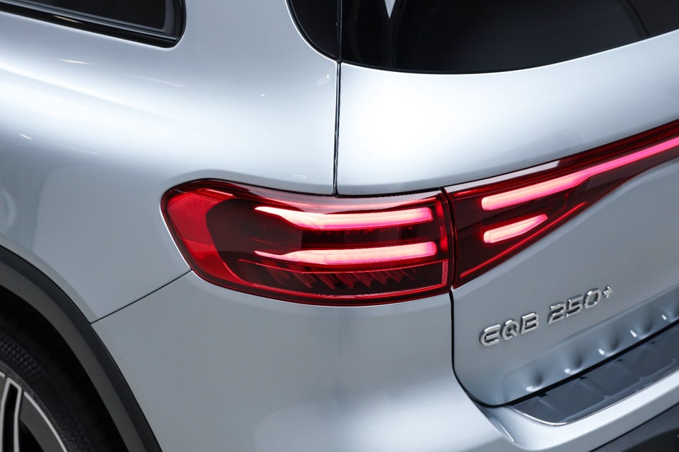 Mercedes EQB250+ AMG Premium 5d