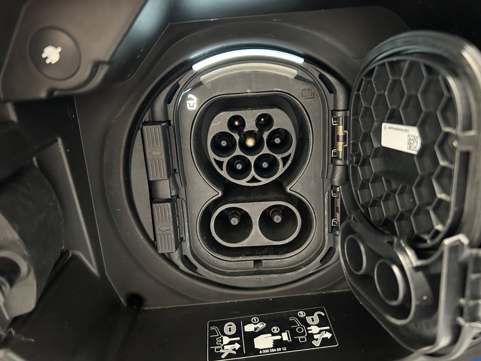 Mercedes EQA250+ Progressive 5d