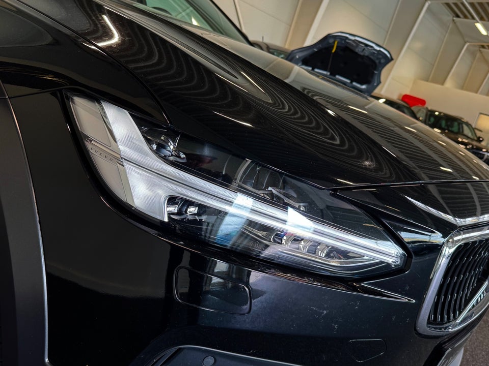Volvo V90 2,0 D4 190 Momentum aut. AWD 5d