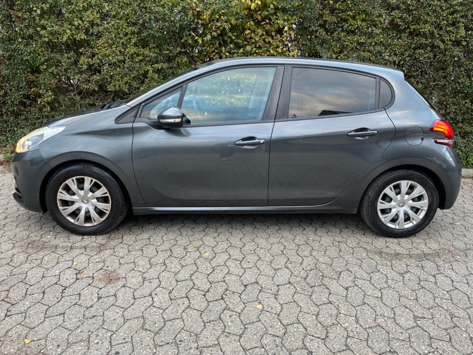 Peugeot 208 1,2 VTi 82 Active 5d