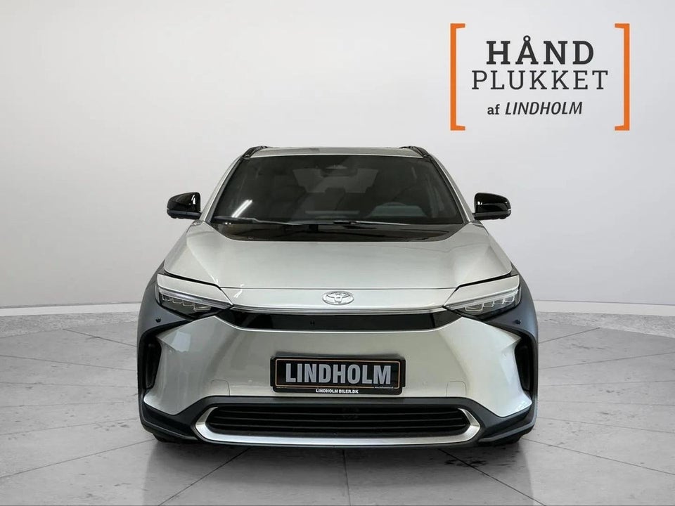 Toyota bZ4X Executive 5d