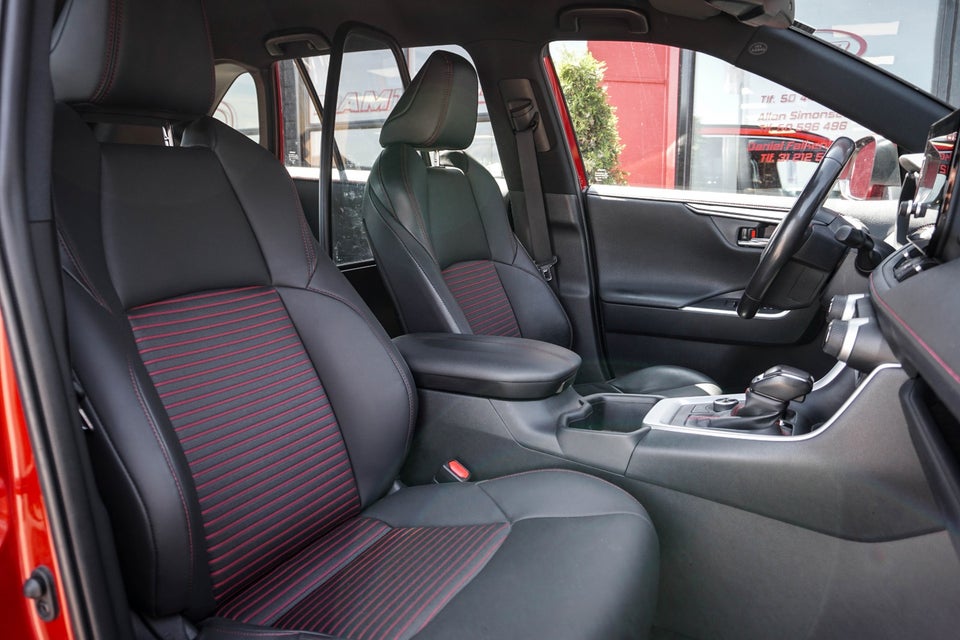 Toyota RAV4 2,5 Plug-in Hybrid H3 Comfort AWD-i Van 5d