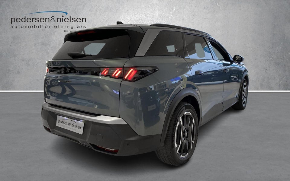 Peugeot e-5008 77 Allure 7prs 5d