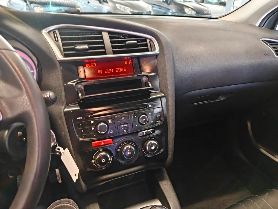 Citroën C4 1,4 VTi Attraction 5d